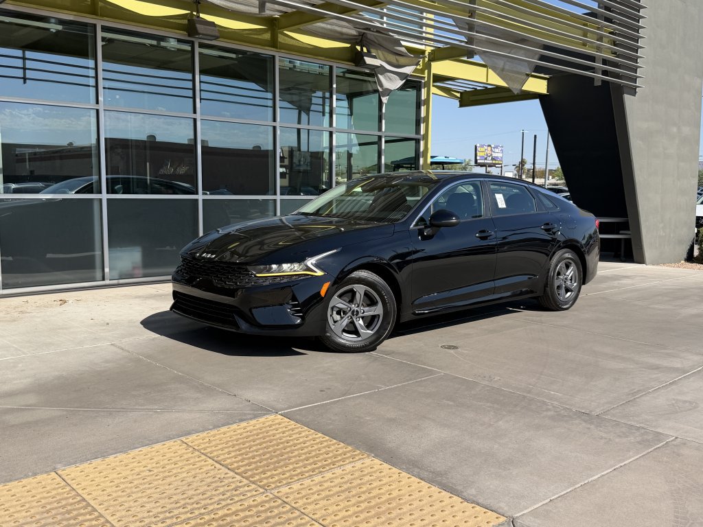 Used 2024 Kia K5 LXS FWD image 1