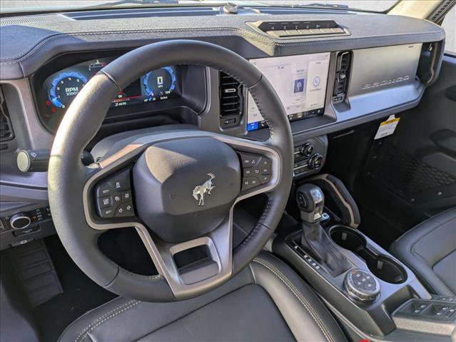 New 2025 Ford Bronco Badlands image 3