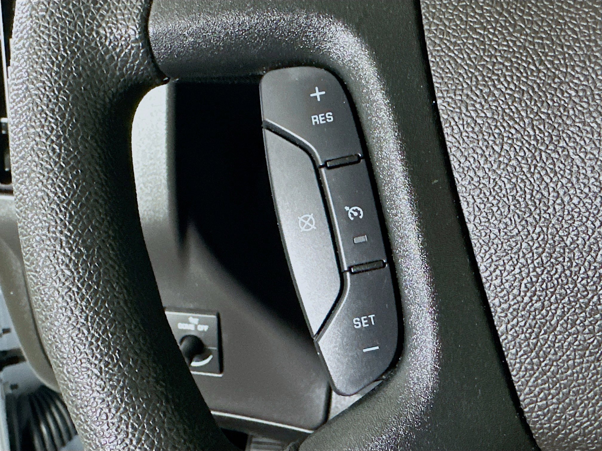 Used 2024 GMC Savana 2500 w/ Driver Convenience Package image 16