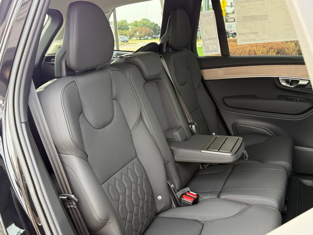 New 2026 Volvo XC90 T8 Plus AWD/4WD image 10