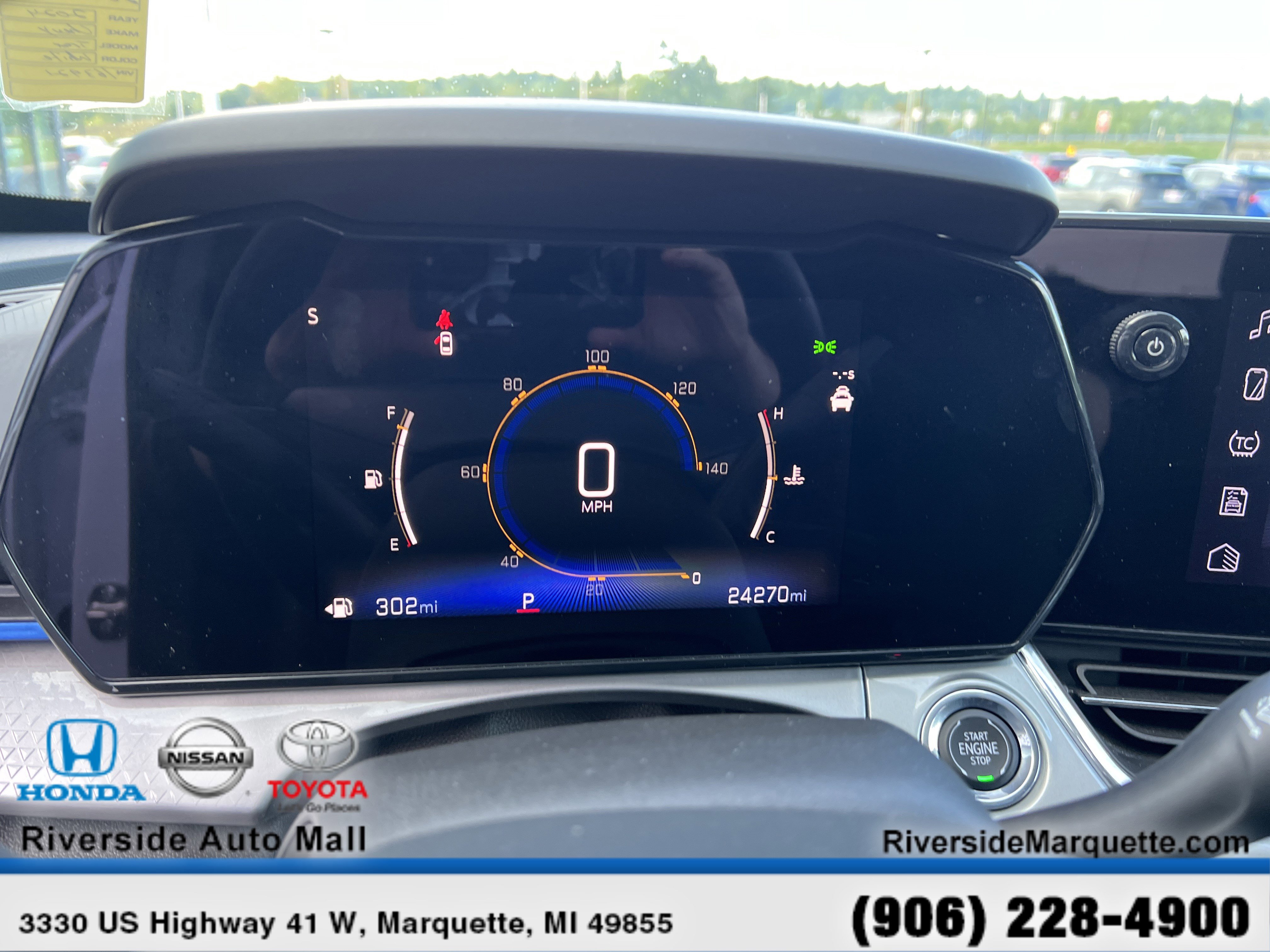 Used 2024 Chevrolet Trax LT w/ LT Convenience Package image 16