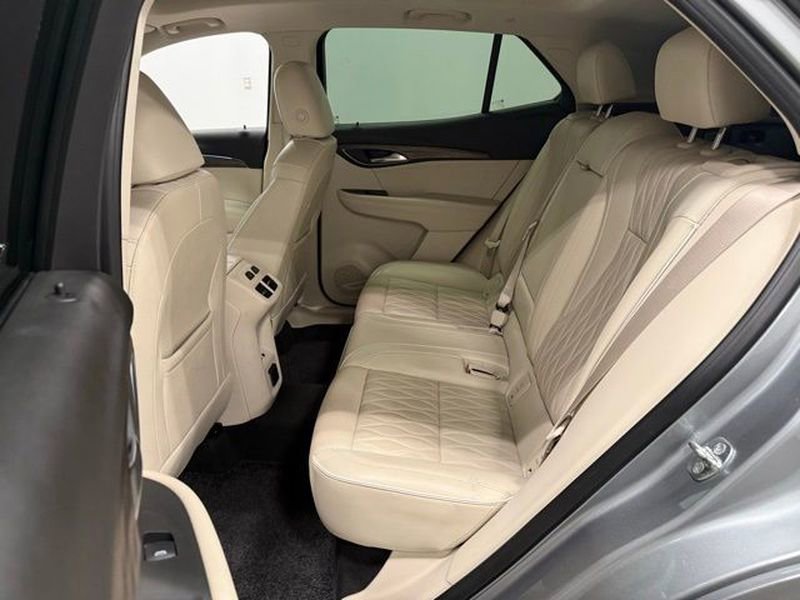 Used 2023 Buick Envision Avenir image 38