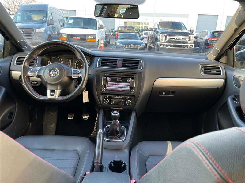 Used 2012 Volkswagen Jetta GLI Autobahn image 46