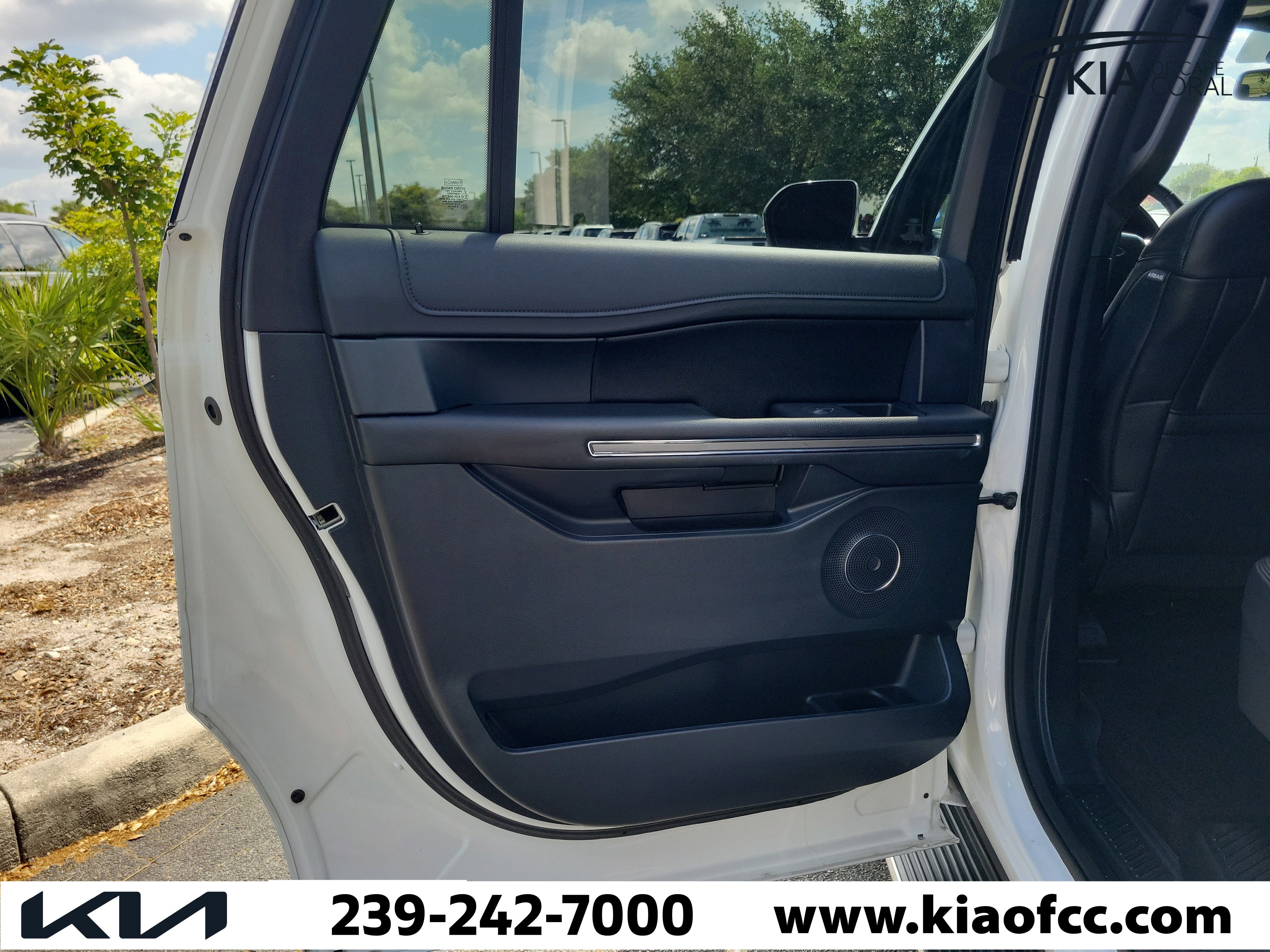 Used 2020 Ford Expedition Max XLT w/ Equipment Group 202A RWD image 17