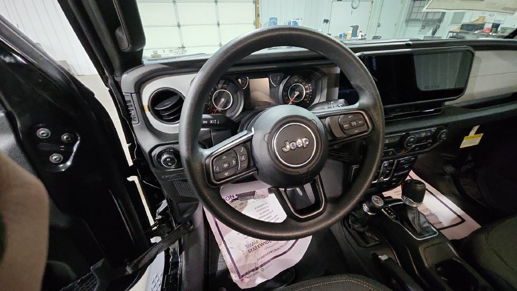 New 2026 Jeep Gladiator Sport AWD/4WD image 19