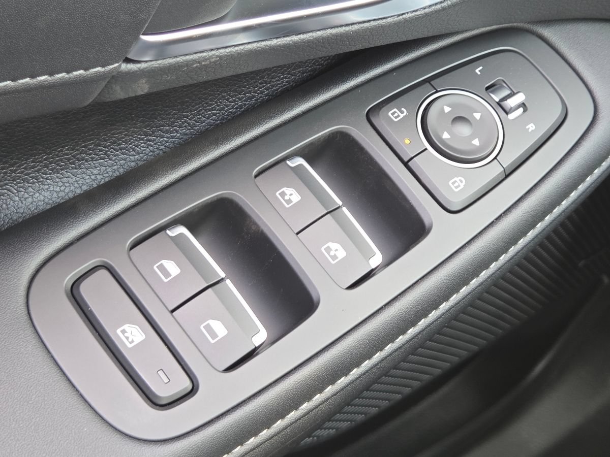 New 2026 Hyundai Sonata Limited FWD image 40