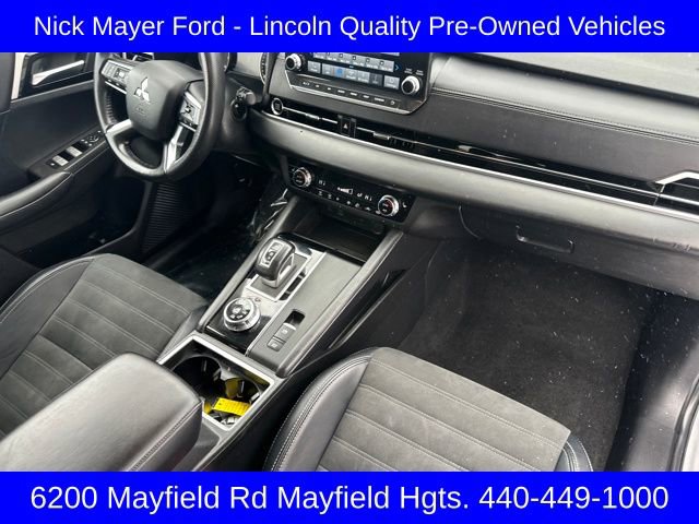 Used 2024 Mitsubishi Outlander image 17