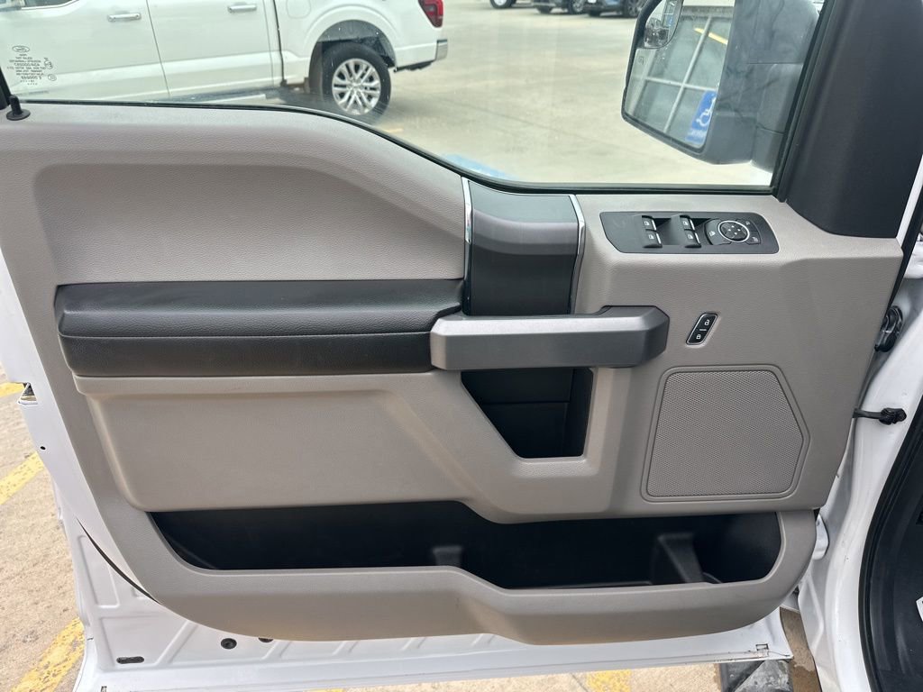 Used 2018 Ford F150 XLT w/ Equipment Group 302A Luxury AWD/4WD image 13