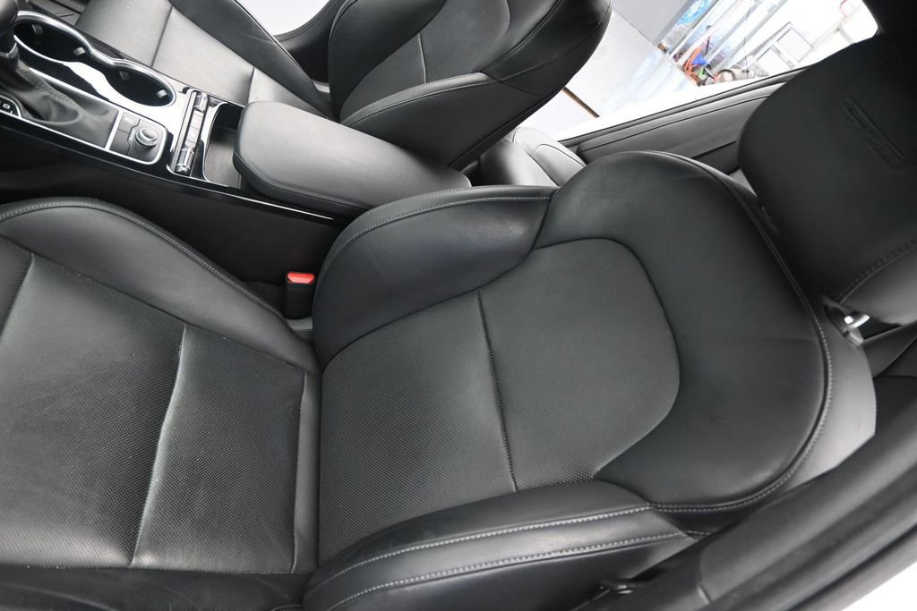 Used 2020 Kia Stinger GT-Line w/ Sun & Sound Package AWD/4WD image 9