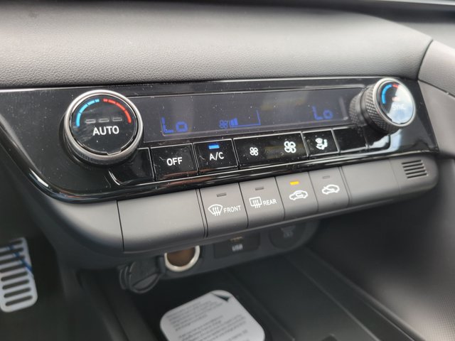 New 2026 Hyundai Elantra SEL Sport FWD image 19