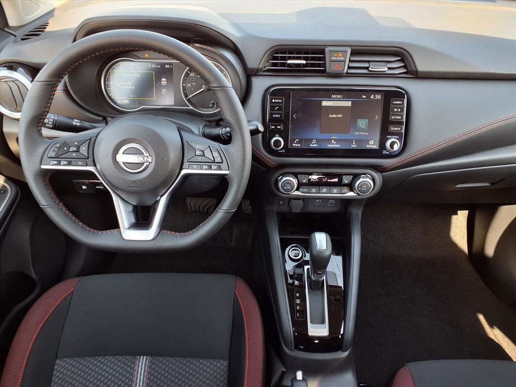 New 2025 Nissan Versa SR w/ Trunk Package image 11