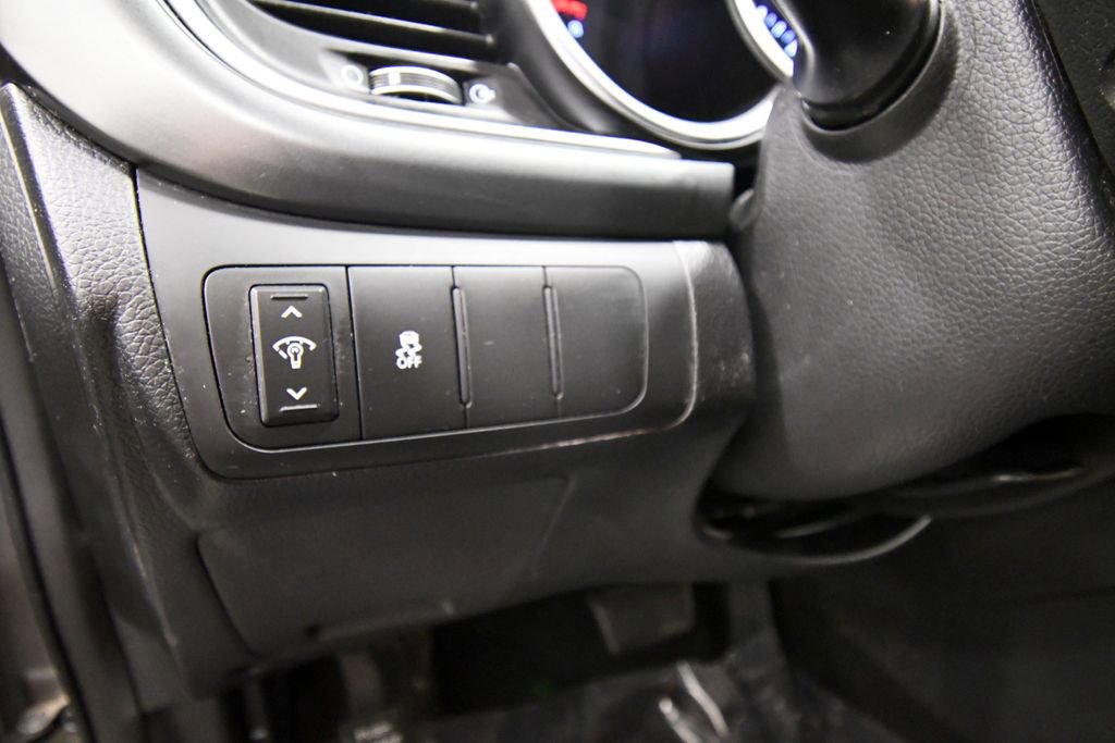 Used 2015 Kia Optima LX FWD image 15