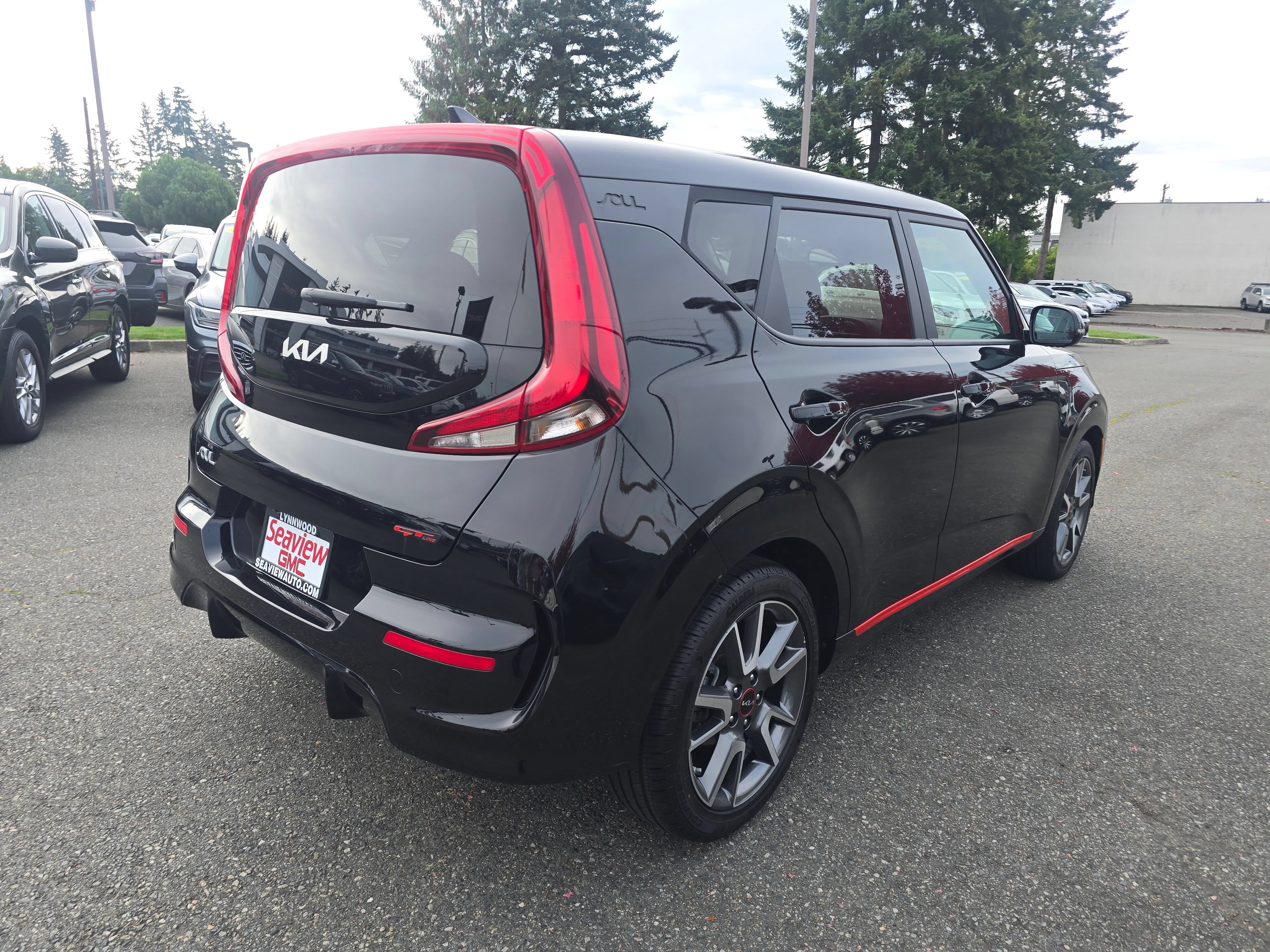 Used 2022 Kia Soul GT-Line FWD image 7