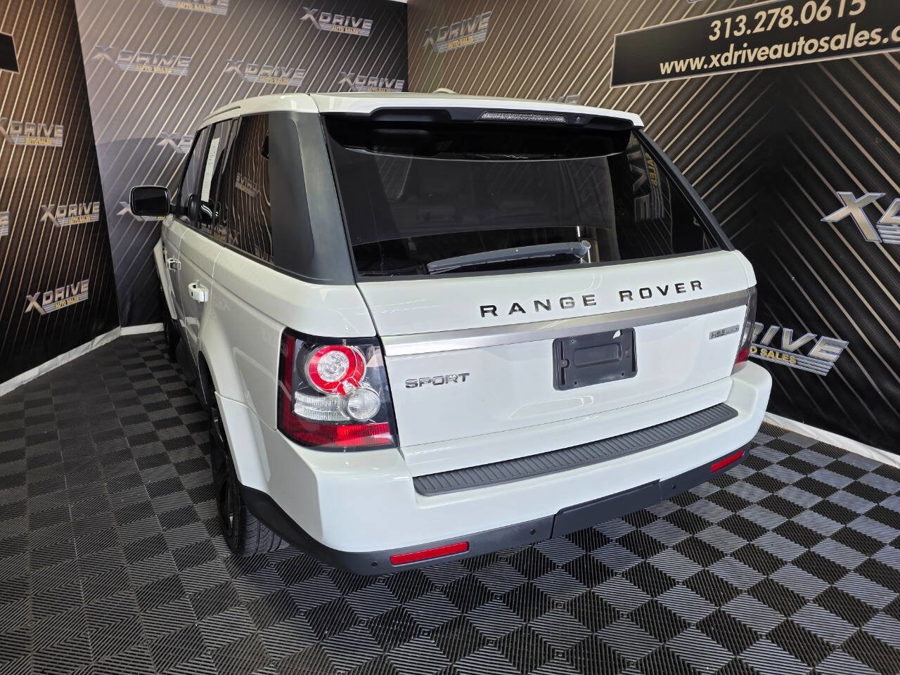 Used 2012 Land Rover Range Rover Sport HSE LUX image 12