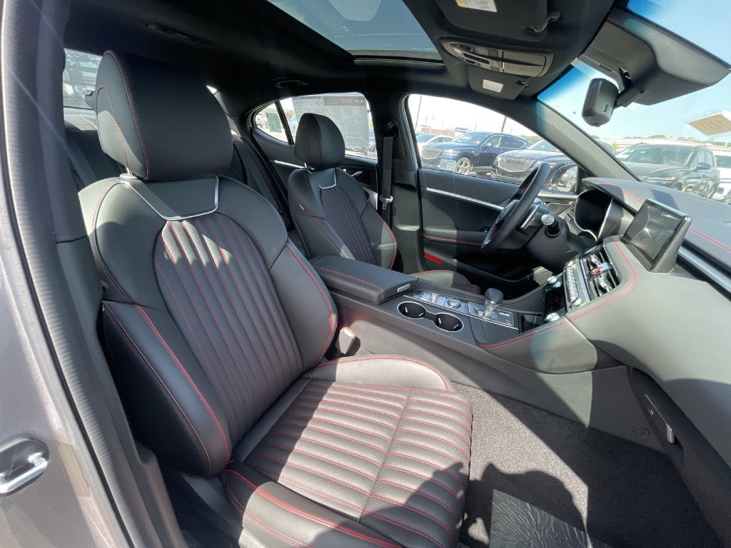 Used 2025 Genesis G70 2.5T w/ Sport Prestige Package RWD image 37