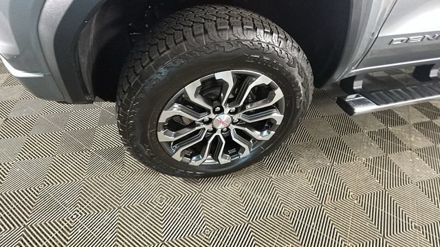 Used 2026 GMC Canyon Denali AWD/4WD image 9