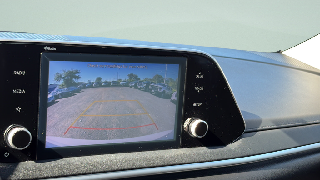 Used 2022 Hyundai Sonata SE w/ Preferred Accessory Package FWD image 21