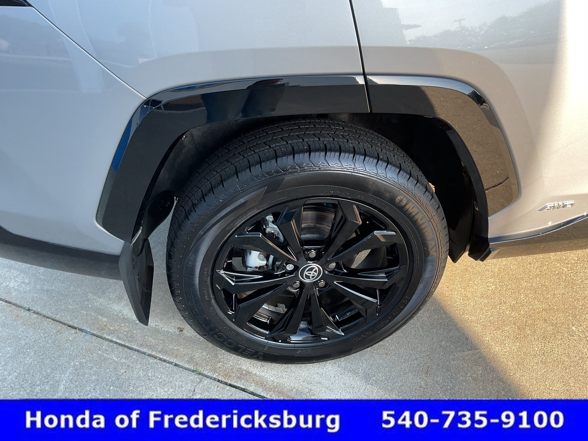 Used 2023 Toyota RAV4 SE w/ Convenience Package AWD/4WD image 12