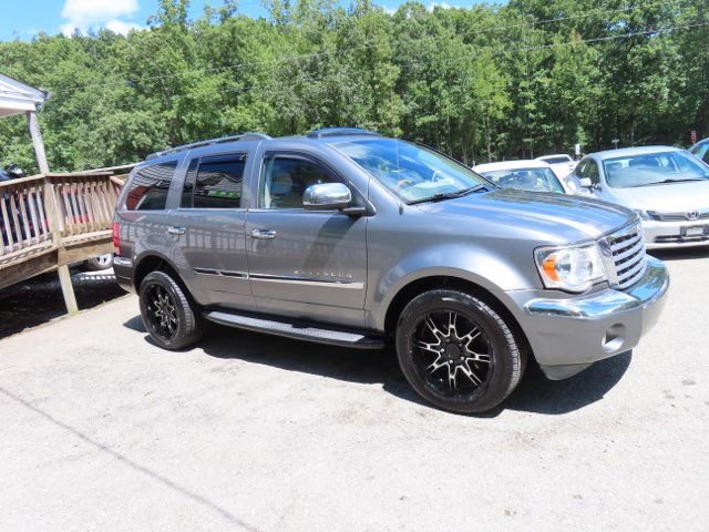 Used 2007 Chrysler Aspen Limited image 5