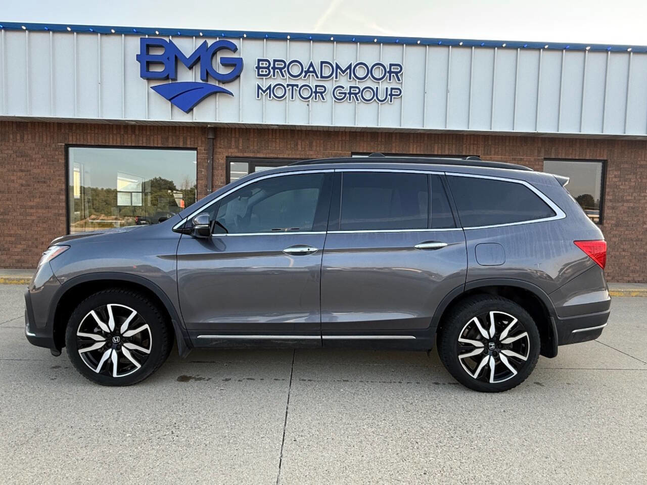 Used 2021 Honda Pilot Elite image 2