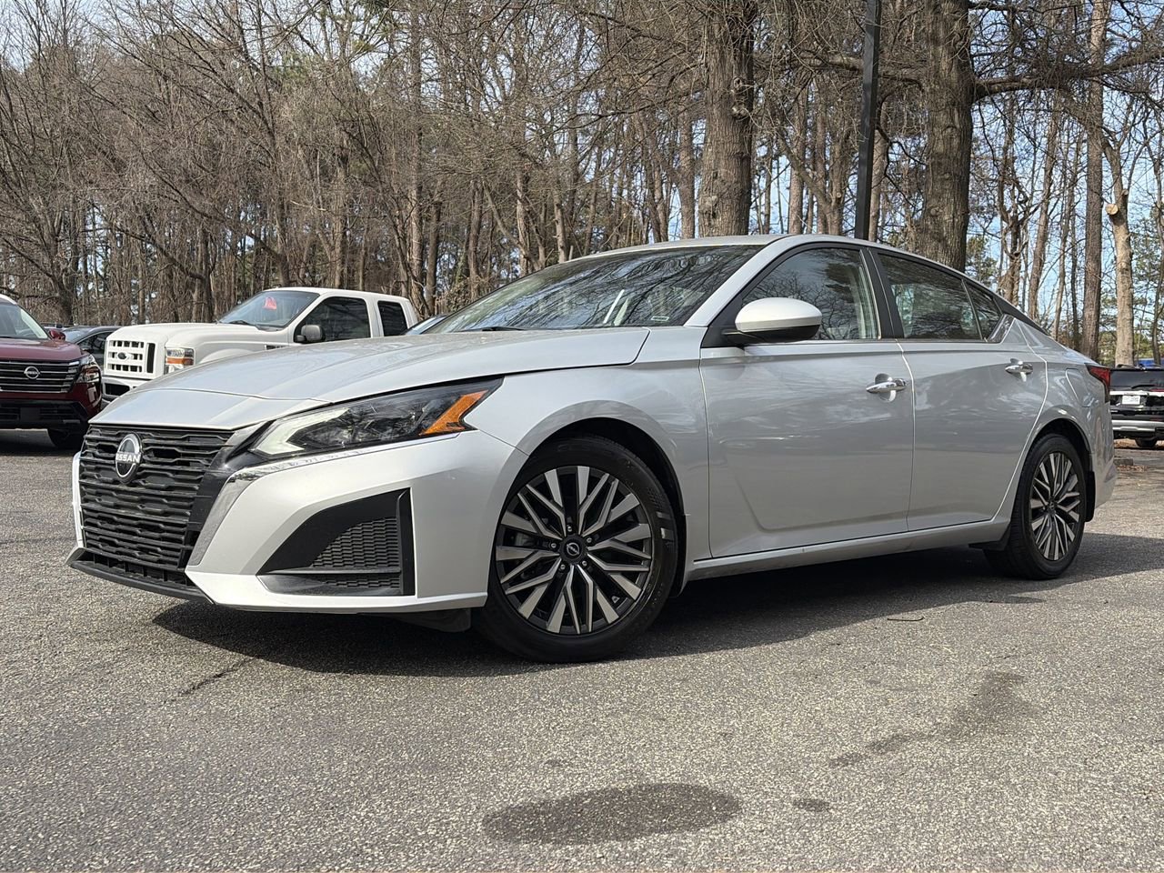 Used 2024 Nissan Altima 2.5 SV w/ SV Premium Package image 1