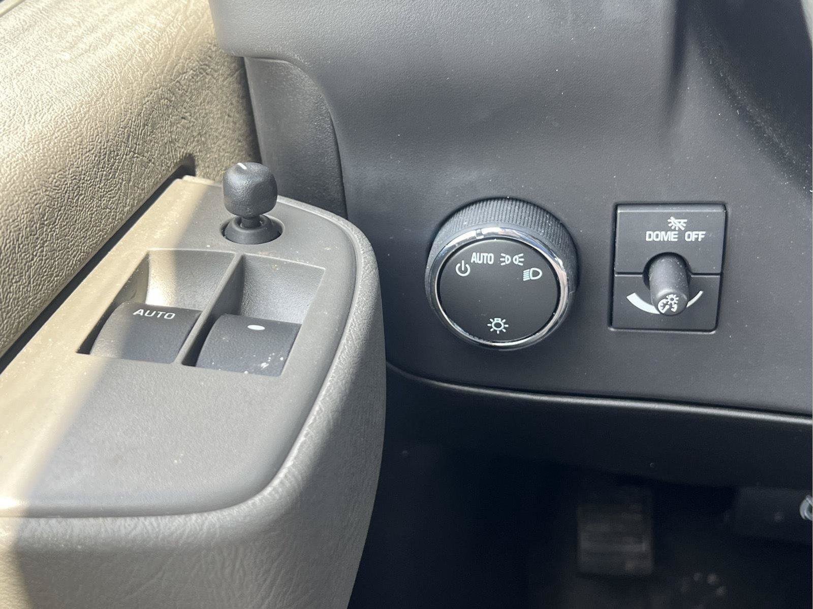 New 2026 GMC Savana 3500 w/ Driver Convenience Package RWD image 33