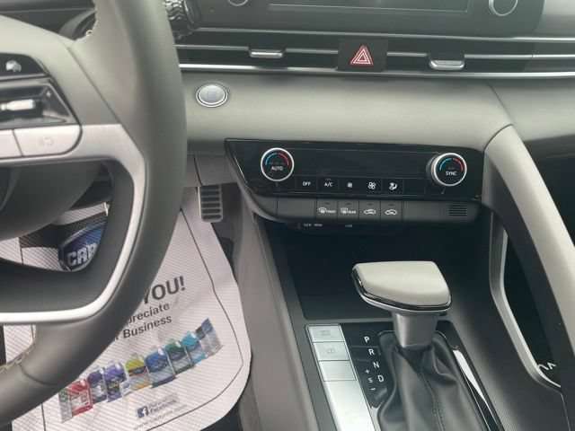Certified 2025 Hyundai Elantra Sport w/ Cargo Package FWD image 21