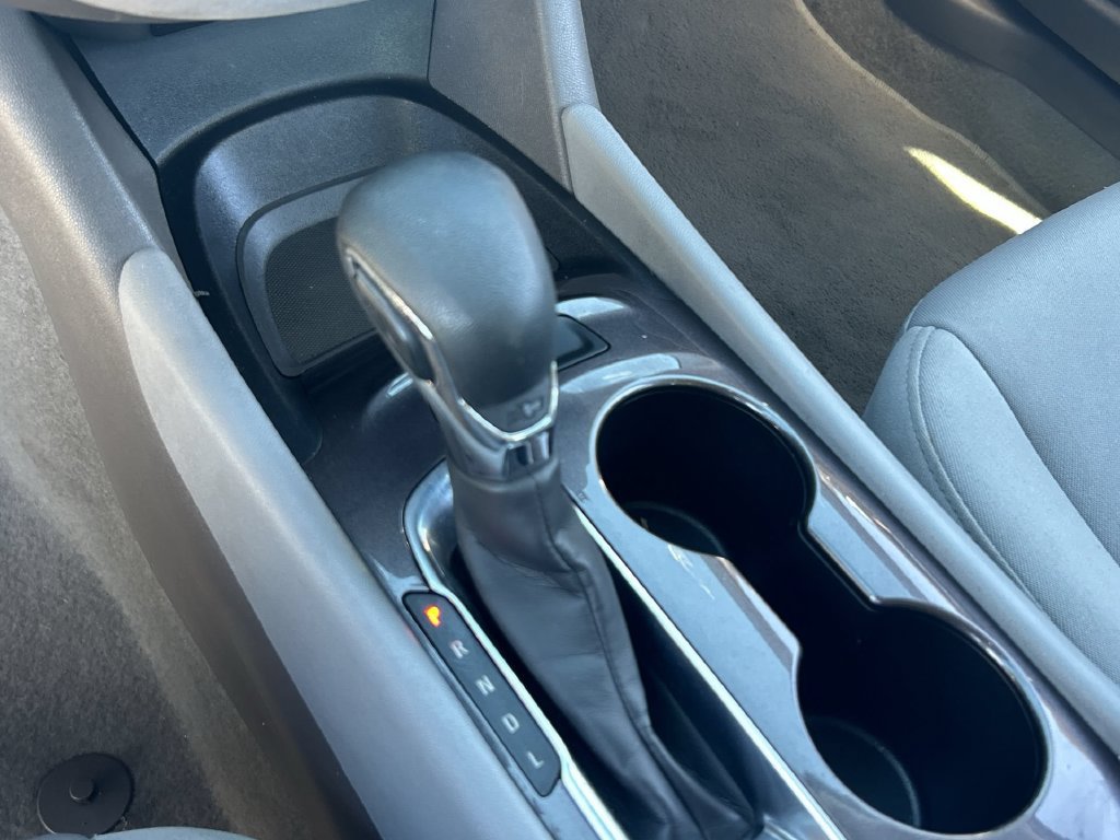 Used 2021 Chevrolet Malibu LS FWD image 11