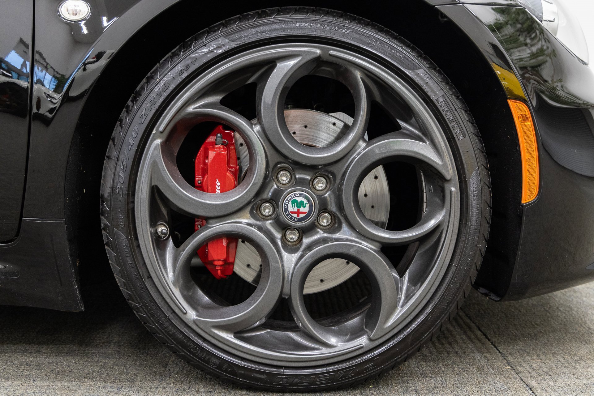 Used 2018 Alfa Romeo 4C Spider w/ Convenience Group - Spider image 22