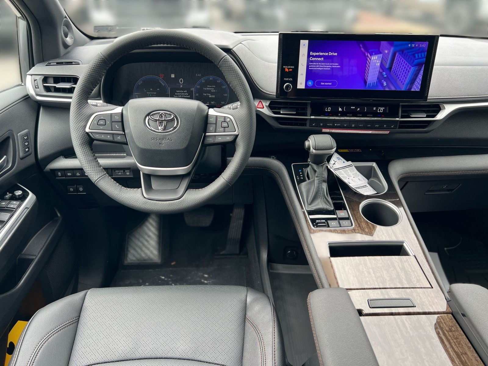 New 2026 Toyota Sienna Platinum AWD/4WD image 18