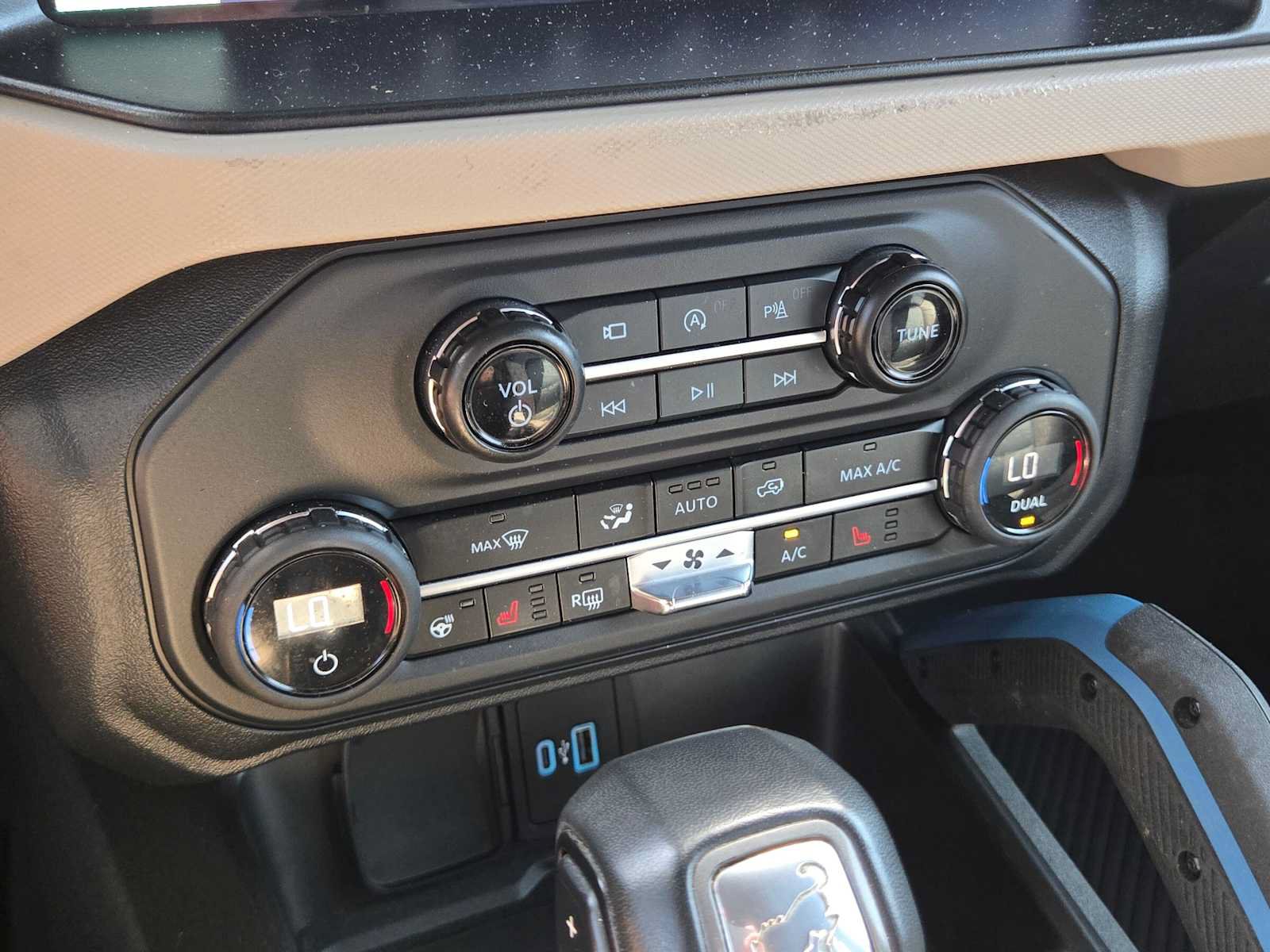 Used 2023 Ford Bronco Wildtrak AWD/4WD image 31