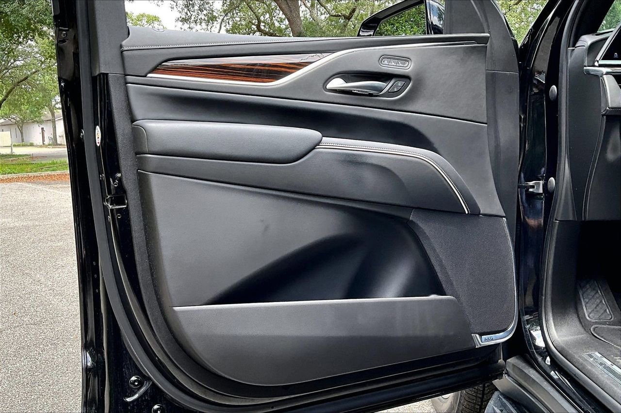 Used 2023 Cadillac Escalade Premium Luxury w/ LPO, Floor Liner Package AWD/4WD image 17
