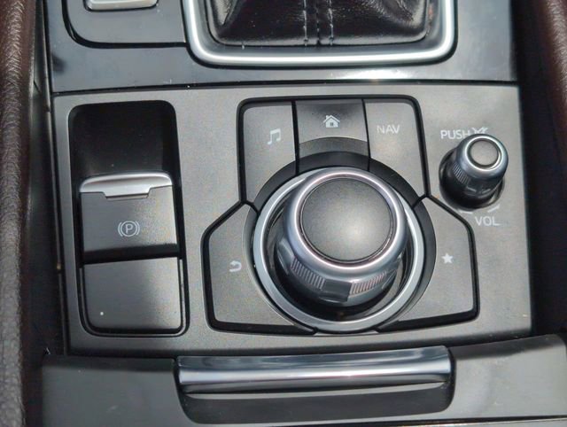 Used 2018 MAZDA MAZDA3 Touring image 38