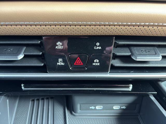 New 2026 Volkswagen Atlas Cross Sport SEL R-Line image 23