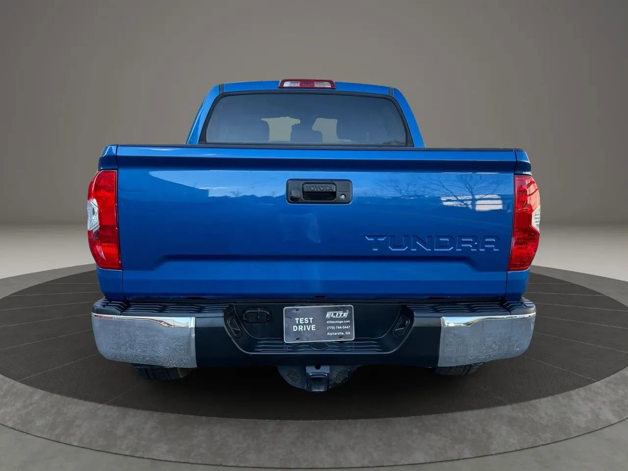 Used 2018 Toyota Tundra SR5 w/ SR5 Upgrade Package image 5