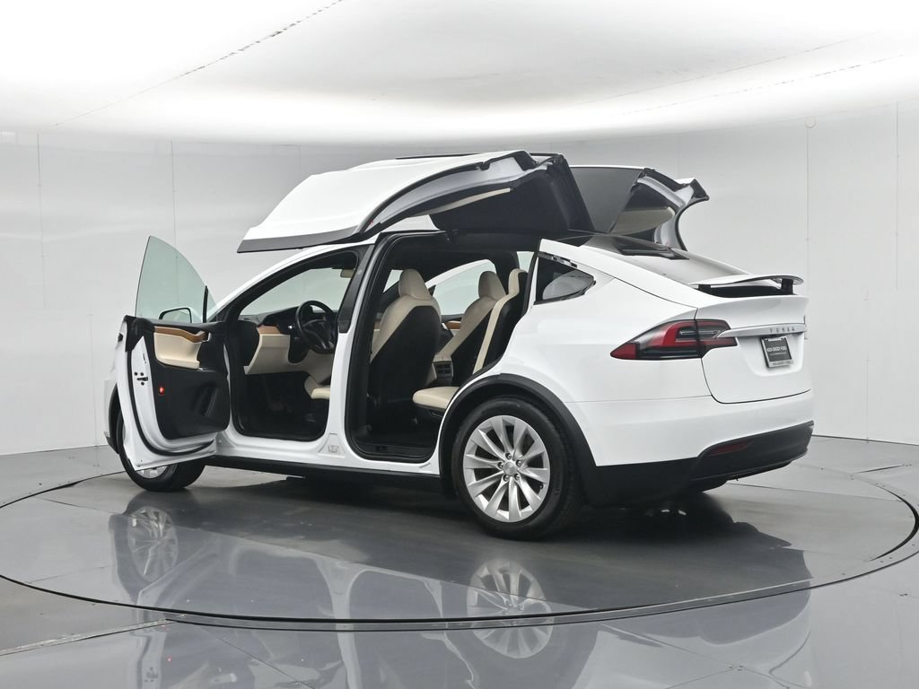 Used 2020 Tesla Model X Long Range AWD/4WD image 28