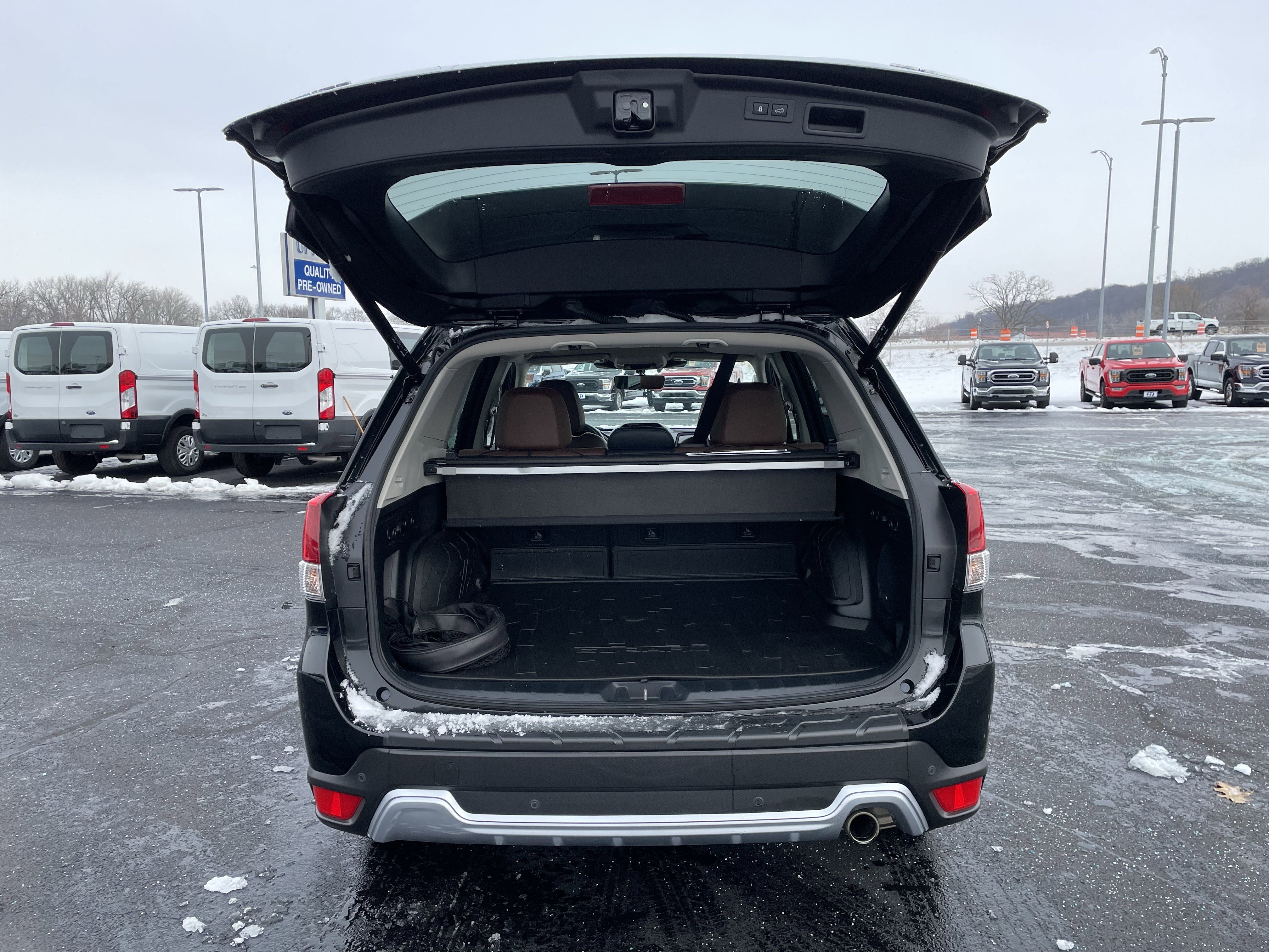 Used 2022 Subaru Forester Touring w/ Popular Package #2 image 5