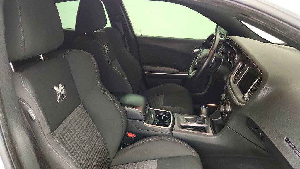 Used 2019 Dodge Charger Scat Pack RWD image 25