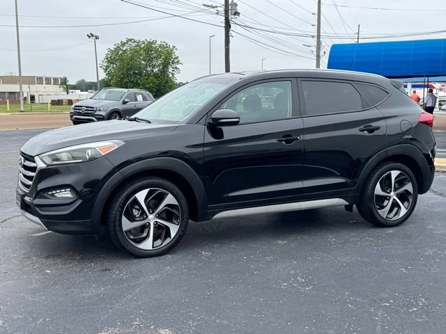 Used 2017 Hyundai Tucson Sport w/ Cargo Package FWD image 3