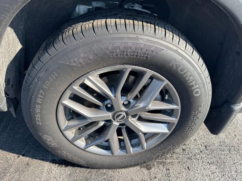 Used 2025 Nissan Rogue S image 7