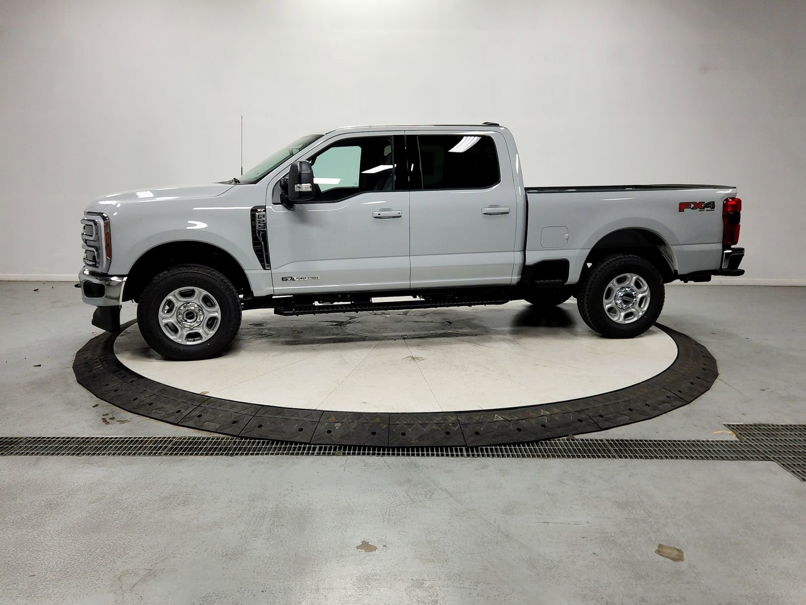 New 2026 Ford F250 XLT w/ XLT Premium Package image 4