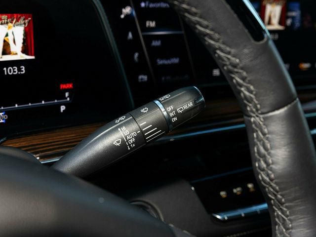 Used 2023 Cadillac Escalade ESV Premium Luxury image 40