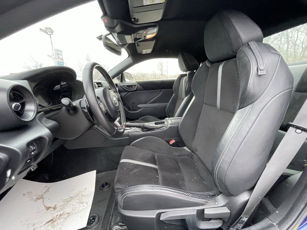 Used 2024 Toyota GR86 Premium image 18