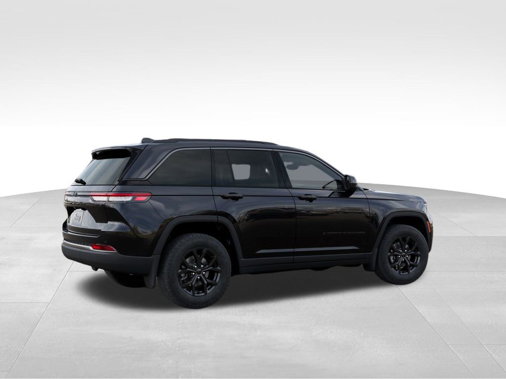 New 2026 Jeep Grand Cherokee Laredo image 4