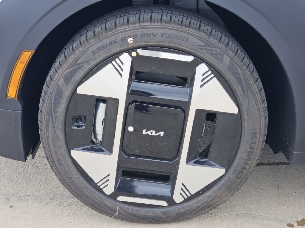 New 2027 Kia EV3 Wind AWD/4WD image 10