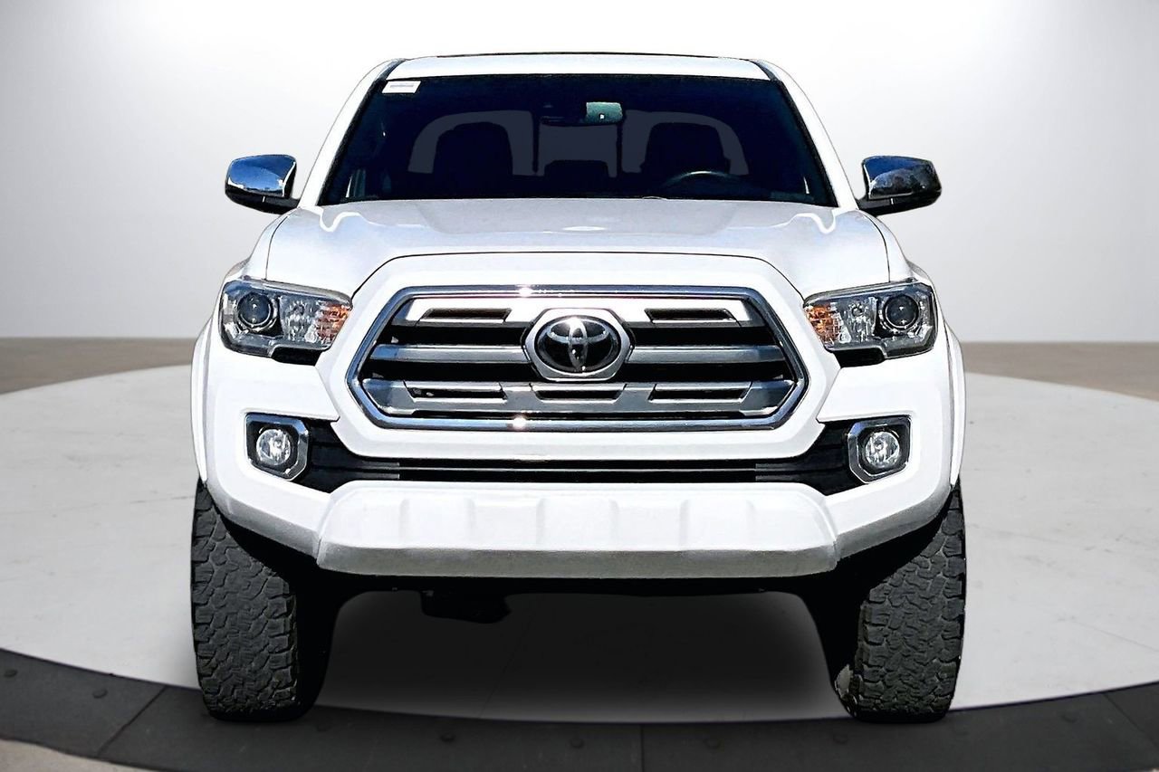 Used 2019 Toyota Tacoma Limited image 3