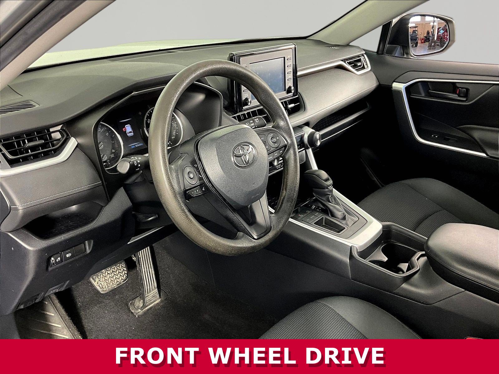Used 2019 Toyota RAV4 LE w/ Carpet Mat Package FWD image 15