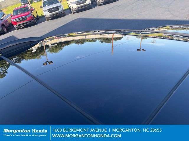 Used 2025 Honda Pilot Touring image 11
