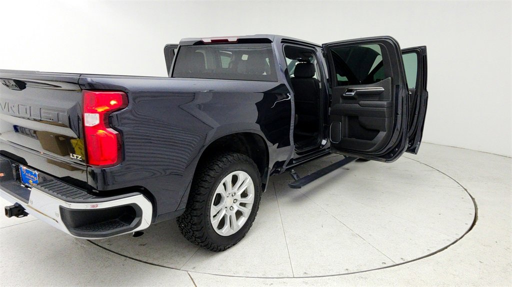 Used 2022 Chevrolet Silverado 1500 LTZ image 12