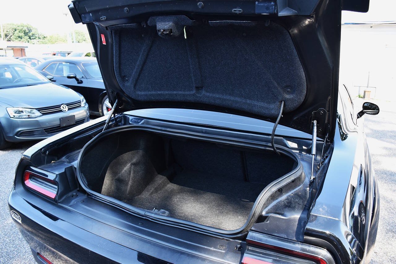 Used 2023 Dodge Challenger R/T Scat Pack RWD image 4